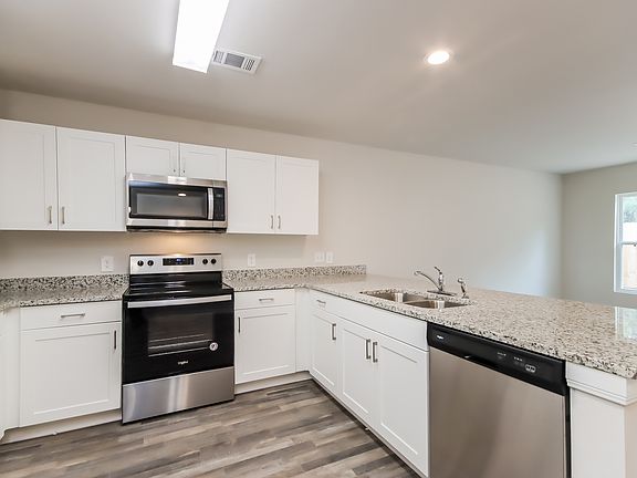 5th image of 15606 Briar Forest Dr