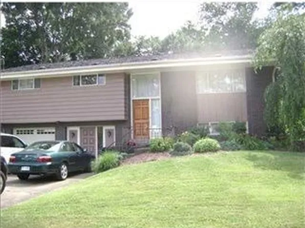 106 Saint Andrews Cir, McKeesport, PA 15135
