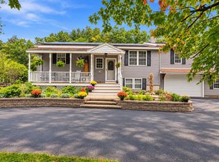 4 Woodbury Drive, Nashua, NH 03062