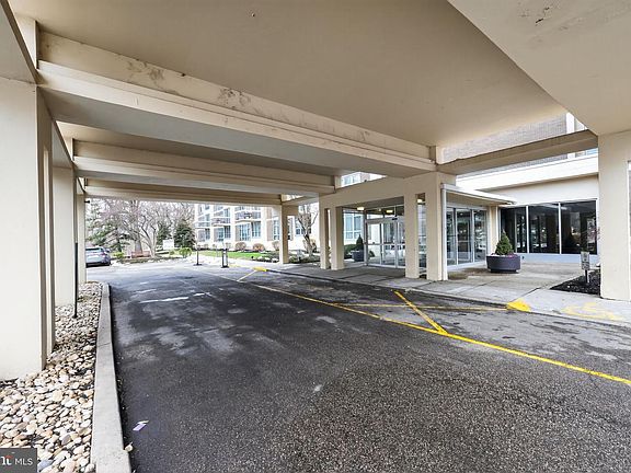 3rd image of 3600 Conshohocken Ave APT 104