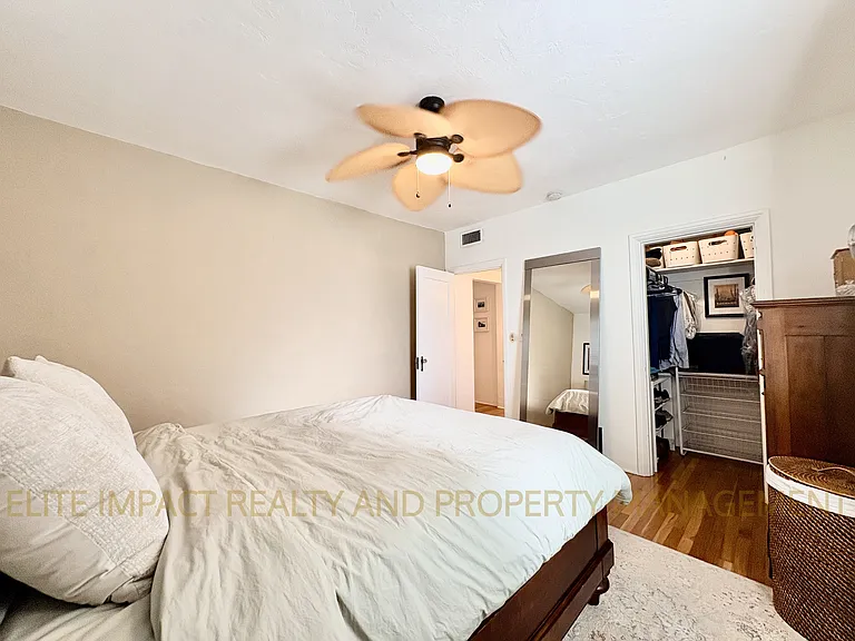1718 E Grant Rd — Photo 15