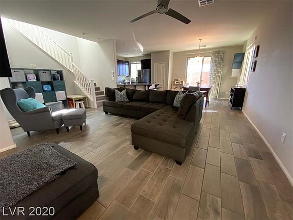 3rd image of 9637 Gray Cap St