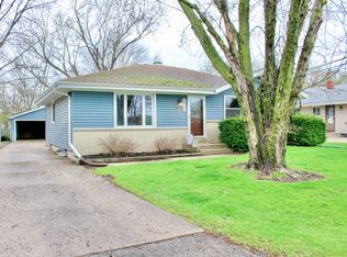 6930 Lone Elm Dr, Racine, WI 53402