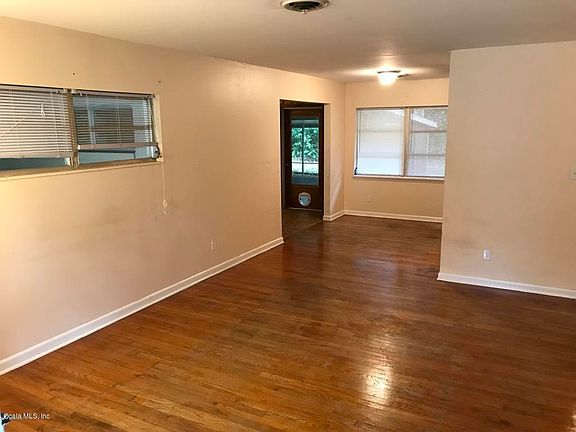 2nd image of 507 NE 21st Ter