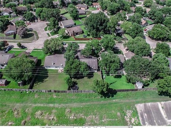 2nd image of 17815 Glenmorris Dr