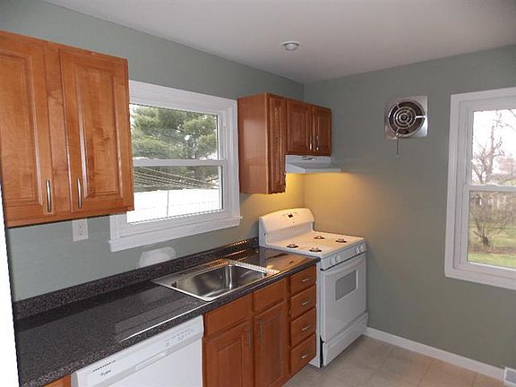 4th image of 3386 Robinet Dr