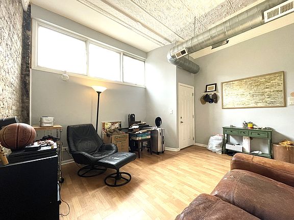 2nd image of 1451 W Huron St #1
