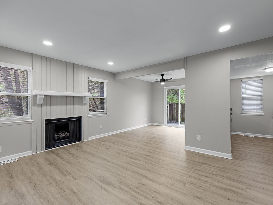 1st image of 425 Cambridge St