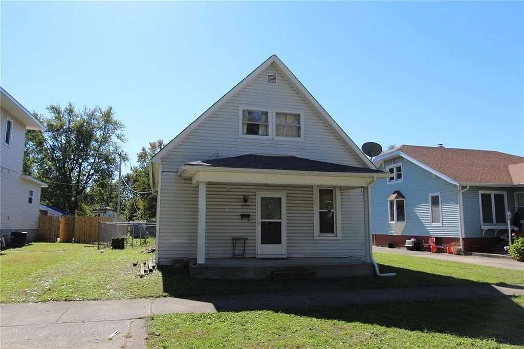 2709 Richmond Ave photo 1