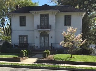 17 Grove St, Madison, NJ 07940