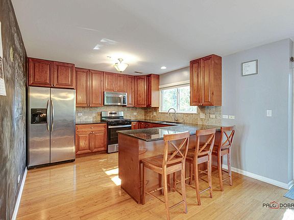 5th image of 643 Diamond Pointe Dr Unit 643