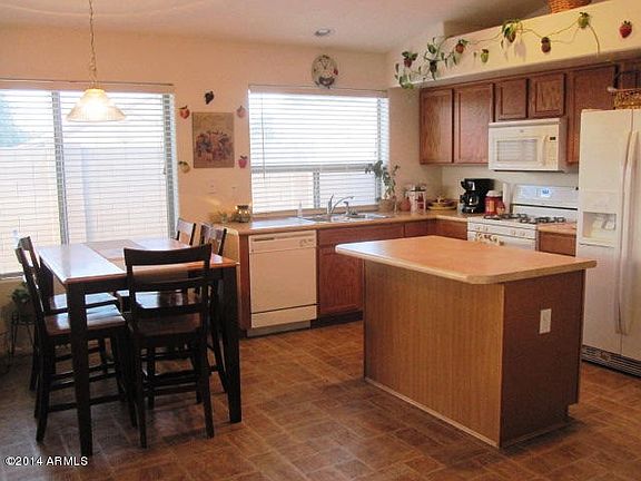 4th image of 28824 N Bauxite Ln