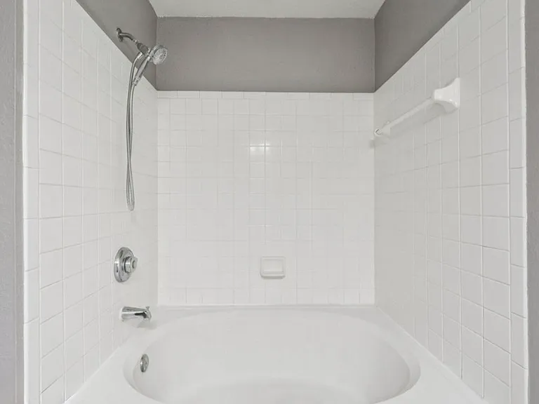 13700 Richmond Park Dr N #12071207 — Photo 10
