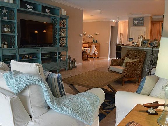 2nd image of 13400 Villa Di Preserve Ln