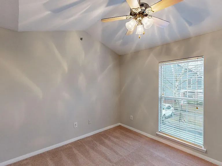 The Carriage Homes at Wyndham — Photo 73