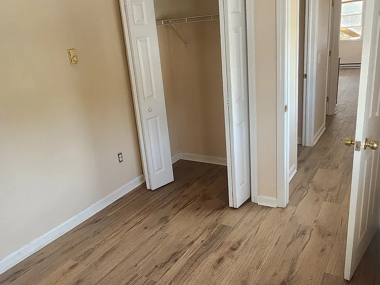 231 N Main St #5 — Photo 7