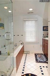 5th image of 5379 Portage Dr