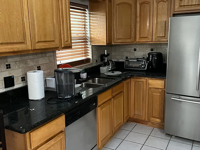 Kitchen/stainless fridge