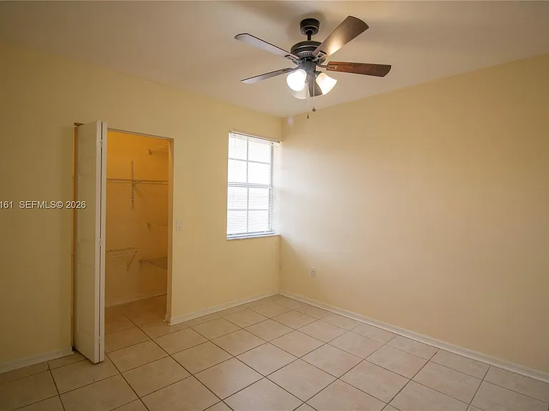 2469 Centergate Dr — Photo 8