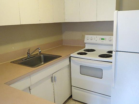 5th image of 548 156th Ave SE APT B