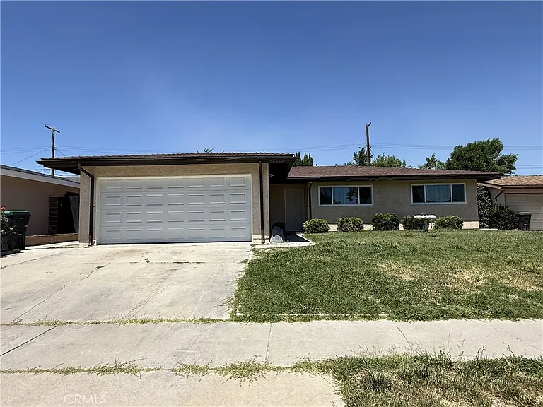 45303 Lorimer Ave — Photo 2