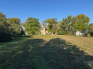 909 E 1st St, Webster, SD 57274