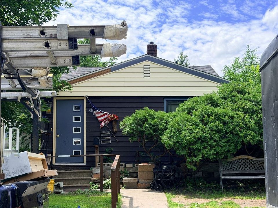1st image of 1000 Minnehaha Ave W