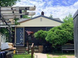 1000 Minnehaha Ave W, Saint Paul, MN 55104