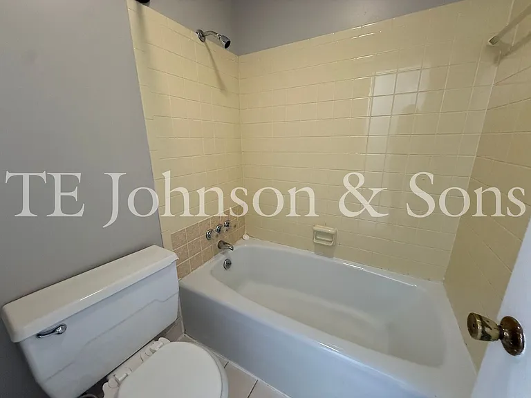 2722 Winslow Ln — Photo 35