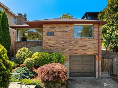6517 37th Avenue NE, Seattle, WA, 98115