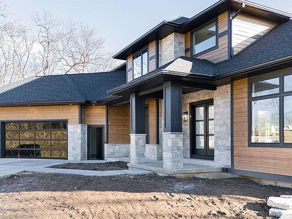 3rd image of 2741 Greenway Cir