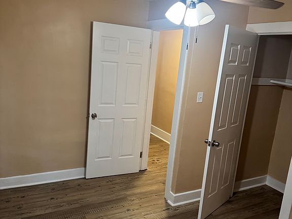 4th image of 2151 Philadelphia Dr