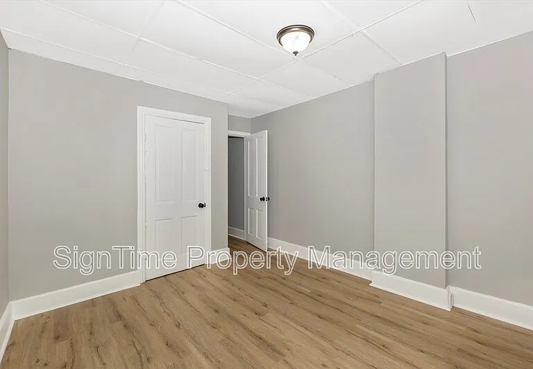114 N Conococheague St — Photo 25