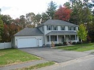 15 Laurin Ln, Easthampton, MA 01027