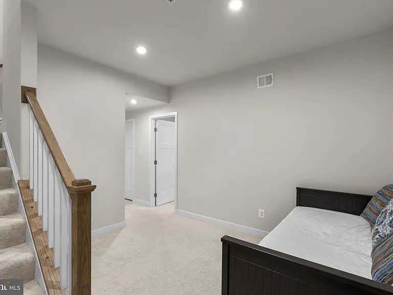 10706 Larkswood St — Photo 35