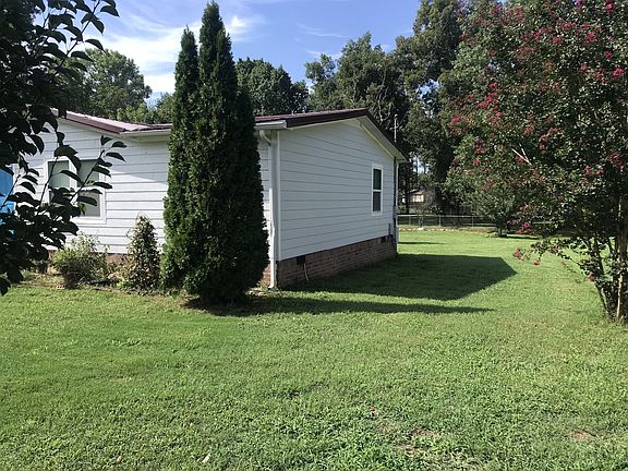 5th image of 102 Whispering Oak Dr
