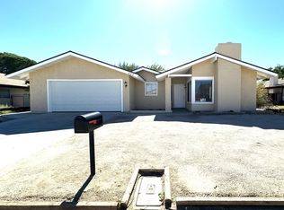 842 E Langhorn St, Lancaster, CA 93535