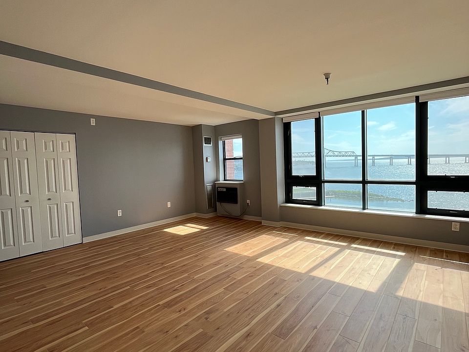 1st image of 750 Davol St Unit 616