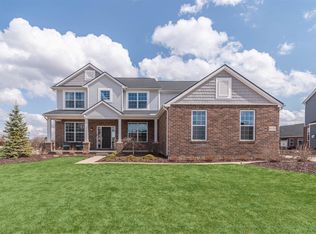 61135 Mustang Dr, South Lyon, MI 48178