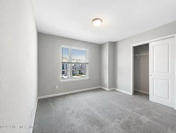 11247 Minnetta Ct — Photo 3