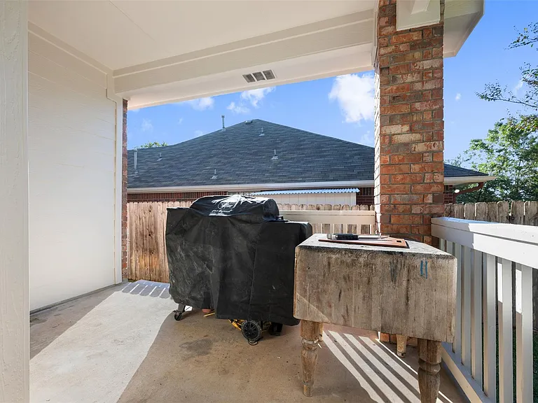 4435 Hunters Lodge Dr — Photo 36