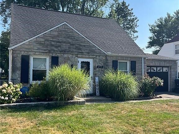 3rd image of 259 Koenig Rd