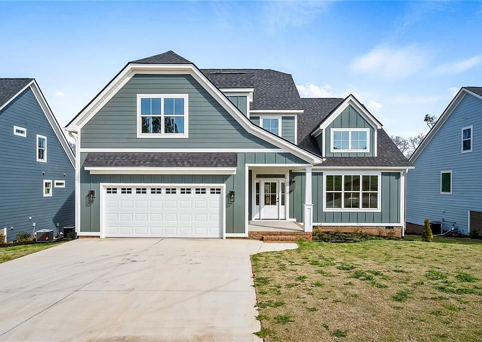 1st image of 318 Summerall Dr