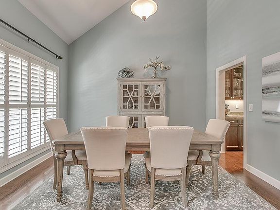 4th image of 8044 Canonbury Dr
