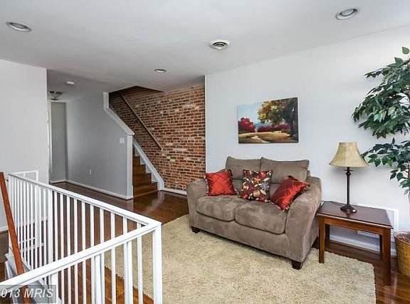 5th image of 108 N Patterson Park Ave