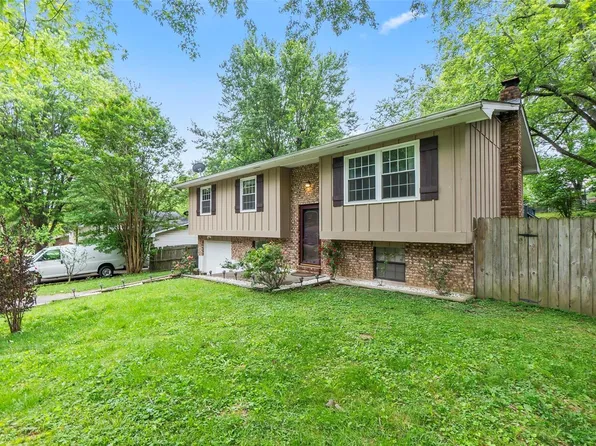 819 Odus Dr, Jackson, MO 63755