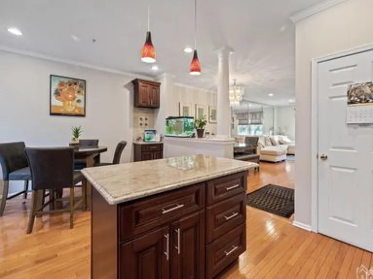 1211 Blossom Cir — Photo 13