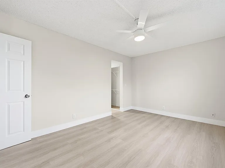 9430 Poinciana Pl #409 — Photo 21