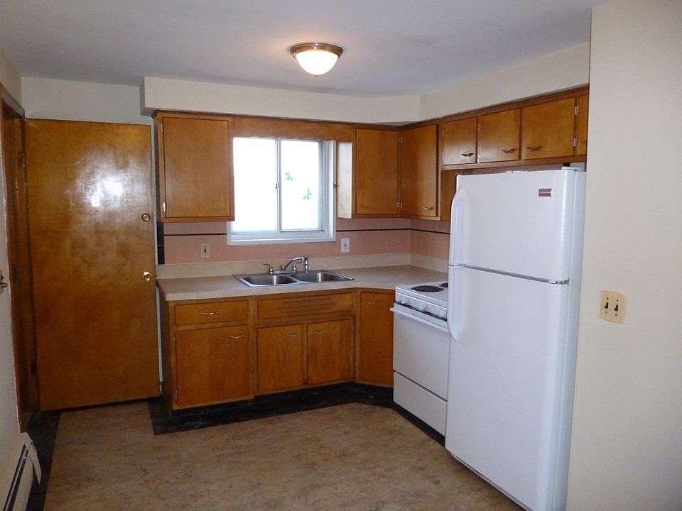 KITCHEN -some apts have SS sink