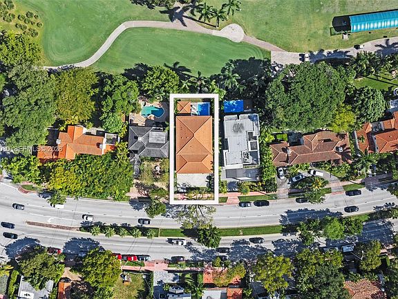 4th image of 5831 Alton Rd